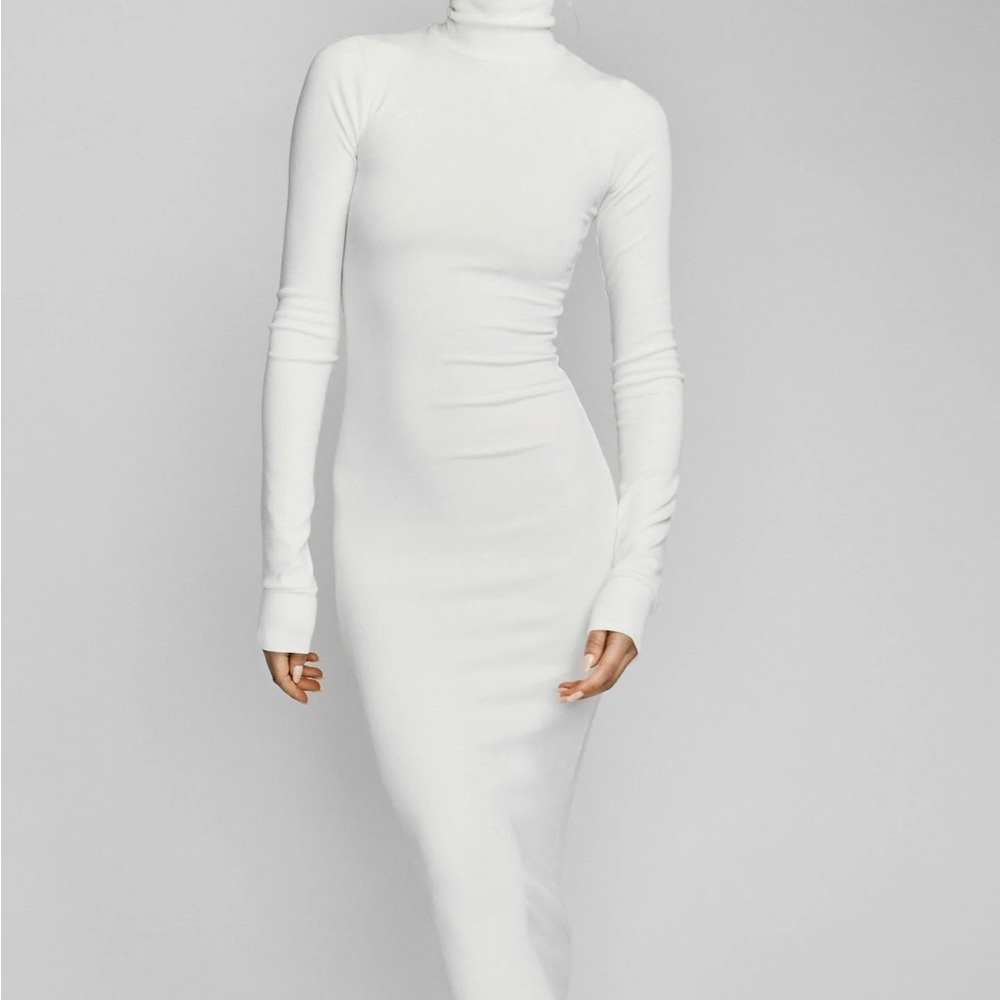 Long sleeve turtleneck maxi in cream